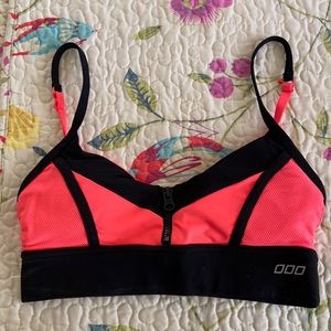Lorna Jane LJ BLACK sport bra